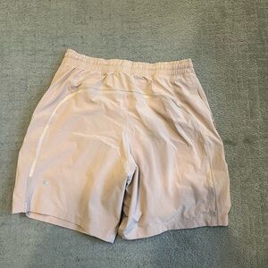 Lululemon men’s pace breaker 7” liner shorts